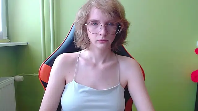 juicyPenny online show from April 28, 6:29 am