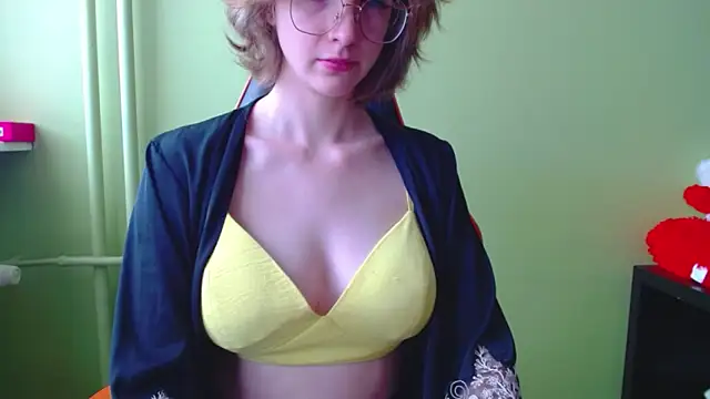 juicyPenny online show from May 22, 6:20 am