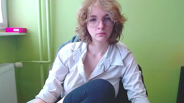 juicyPenny online show from May 24, 6:29 am
