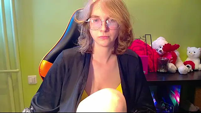 juicyPenny online show from July 28, 11:17 am