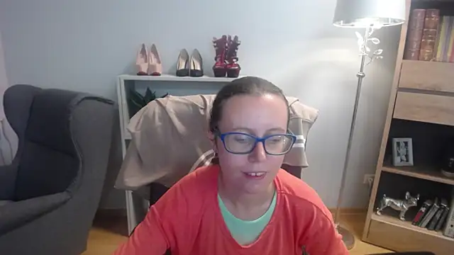 Snapshot of sweetxLizzy chatting on September 22, 4:25 am sweetxLizzy online show from September 22, 4:25 am