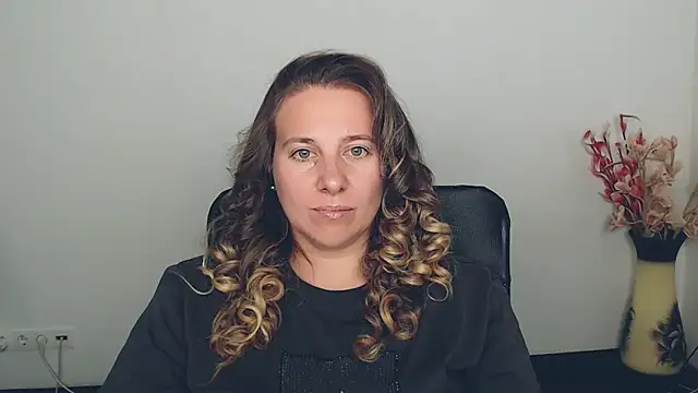 Darklure  online show from September 12, 1:55 pm