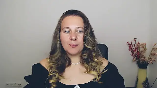 Darklure  online show from September 13, 9:03 pm