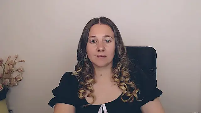 Darklure  online show from September 19, 8:20 pm