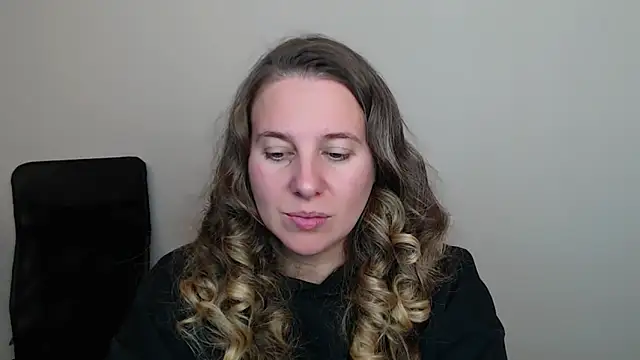 Darklure  online show from October 20, 4:40 pm