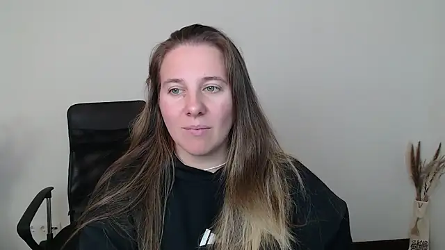 Darklure  online show from October 31, 2:51 pm