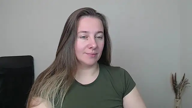 Darklure  online show from November 5, 3:50 am