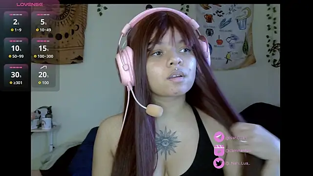 Snapshot of Nah_Lua chatting on October 13, 7:14 pm Nah Lua online show from October 13, 7:14 pm