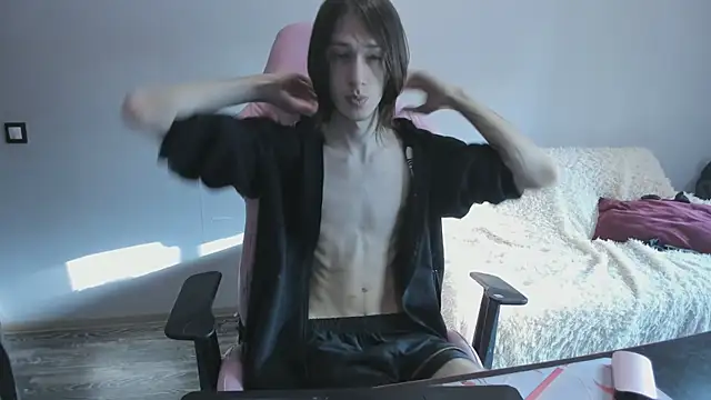 eleganc3 online show from February 23, 7:50 am