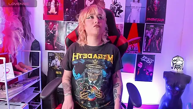 Snapshot of mistresscrowley666 chatting on June 26, 7:07 pm mistresscrowley666 online show from June 26, 7:07 pm