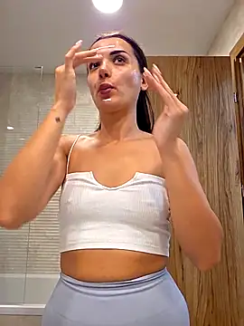 Snapshot of NaughtyChloe chatting on September 17, 8:27 am NaughtyChloe online show from September 17, 8:27 am