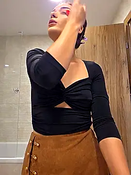 Snapshot of NaughtyChloe chatting on September 18, 6:59 am NaughtyChloe online show from September 18, 6:59 am