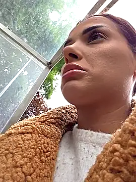 Snapshot of NaughtyChloe chatting on October 2, 9:05 am NaughtyChloe online show from October 2, 9:05 am