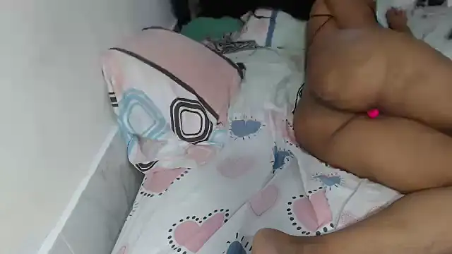 PERLA BLACK  online show from November 20, 7:52 am