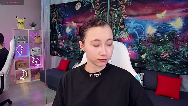 ClaraParks online show from October 14, 5:58 pm