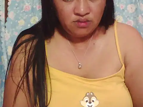 hotolivia34 online show from November 24, 3:28 am