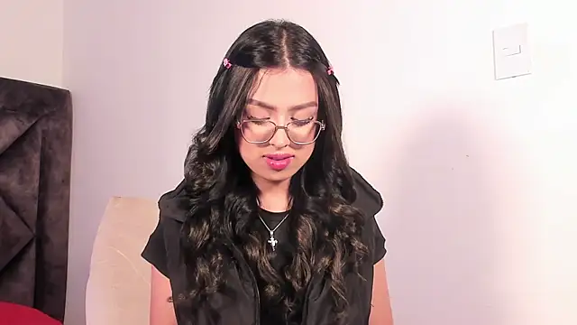 SamanthaRivas  online show from September 12, 9:59 pm