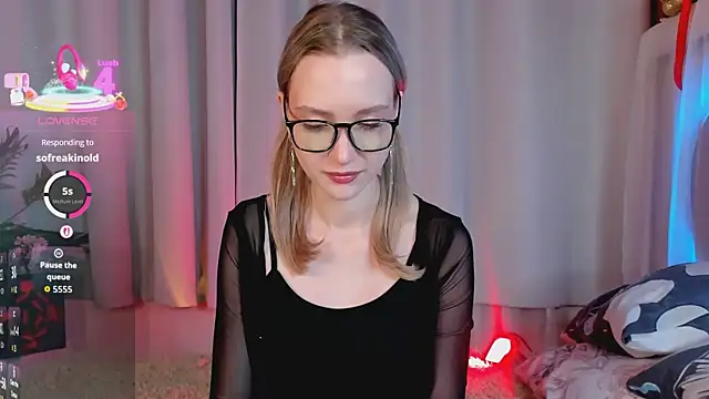 EllaBloom online show from January 15, 3:49 pm