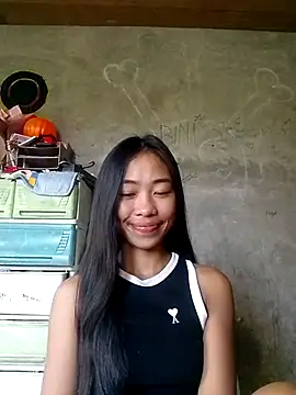 Snapshot of SweetMissPinay18 chatting on May 27, 7:38 am SweetMissPinay18 online show from May 27, 7:38 am