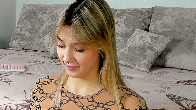 Bella svon online show from November 16, 9:26 am