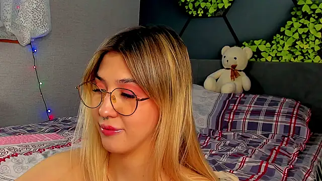 Bella svon online show from December 20, 7:10 pm