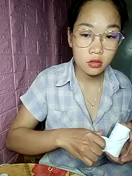 Snapshot of Maimai00 chatting on December 4, 4:22 am Maimai00 online show from December 4, 4:22 am