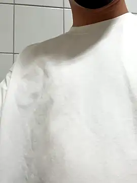 Snapshot of kirkcantop chatting on November 26, 4:41 pm kirkcantop online show from November 26, 4:41 pm