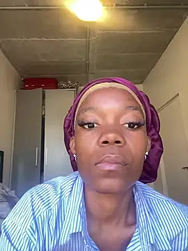 prettydollyy online show from July 28, 9:59 am