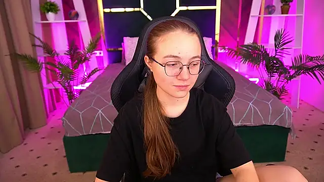 ArrinaWairr online show from November 5, 8:58 am