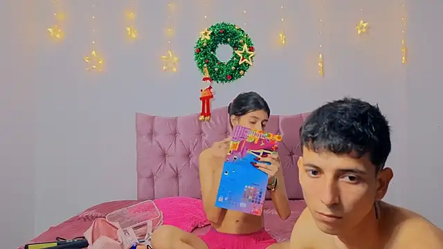 Snapshot of makiandjimmy chatting on December 14, 10:14 pm makiandjimmy online show from December 14, 10:14 pm