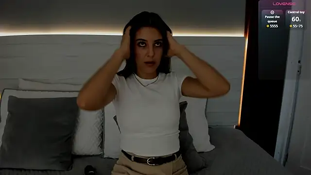 Emmy Meadows online show from October 4, 7:23 pm