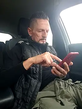 Snapshot of fabius720 chatting on December 18, 12:44 pm fabius720 online show from December 18, 12:44 pm