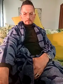 Snapshot of fabius720 chatting on February 7, 9:46 am fabius720 online show from February 7, 9:46 am