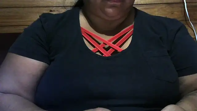 Snapshot of MARRENTINHA34 chatting on March 10, 2:22 pm MARRENTINHA34 online show from March 10, 2:22 pm