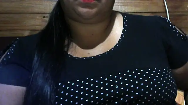 Snapshot of MARRENTINHA34 chatting on March 12, 10:27 pm MARRENTINHA34 online show from March 12, 10:27 pm