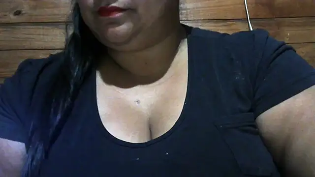 Snapshot of MARRENTINHA34 chatting on March 18, 1:25 pm MARRENTINHA34 online show from March 18, 1:25 pm