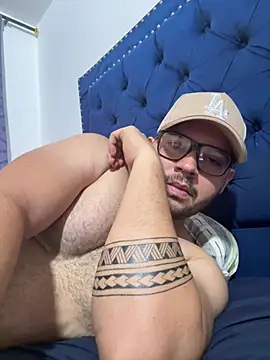 Snapshot of 199190 chatting on February 1, 2:04 pm 199190 online show from February 1, 2:04 pm