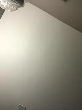 MsSuperWettt online show from December 15, 8:40 am