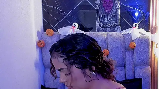 roxanne dl online show from October 16, 4:41 pm