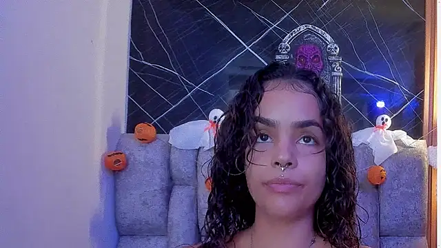 roxanne dl online show from October 22, 11:54 am