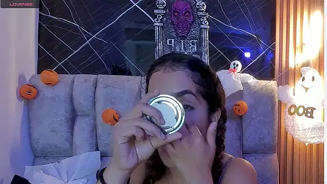 roxanne dl online show from October 29, 12:07 pm