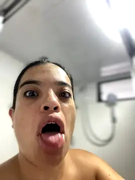 Snapshot of JuanitaMore01 chatting on October 19, 7:47 pm JuanitaMore01 online show from October 19, 7:47 pm