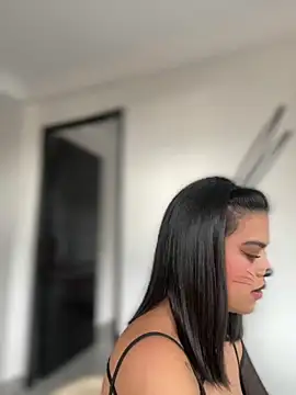 Snapshot of JuanitaMore01 chatting on October 27, 8:24 pm JuanitaMore01 online show from October 27, 8:24 pm