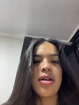 Snapshot of JuanitaMore01 chatting on April 21, 9:06 pm JuanitaMore01 online show from April 21, 9:06 pm