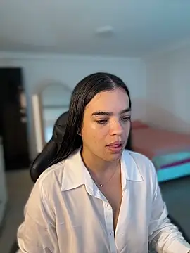 Snapshot of JuanitaMore01 chatting on June 13, 8:07 pm JuanitaMore01 online show from June 13, 8:07 pm