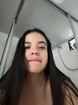 JuanitaMore01 online show from July 31, 8:30 pm
