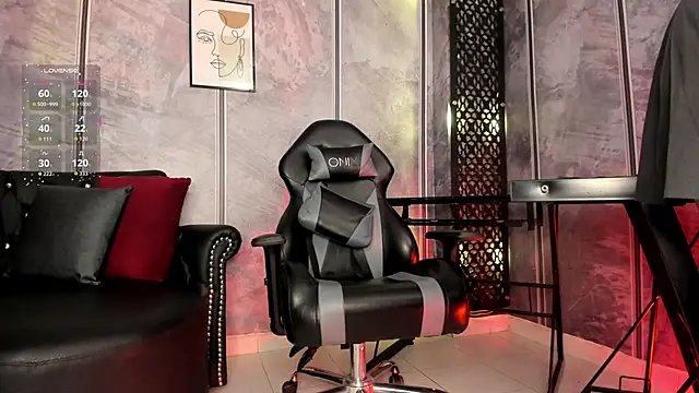 Snapshot of Saraakushh chatting on November 17, 12:22 pm Saraakushh online show from November 17, 12:22 pm