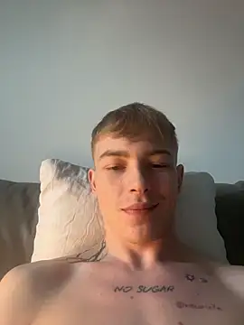 callmealexthx online show from November 11, 6:35 am