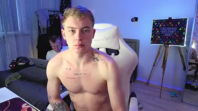 Snapshot of callmealexthx chatting on March 31, 12:38 pm callmealexthx online show from March 31, 12:38 pm