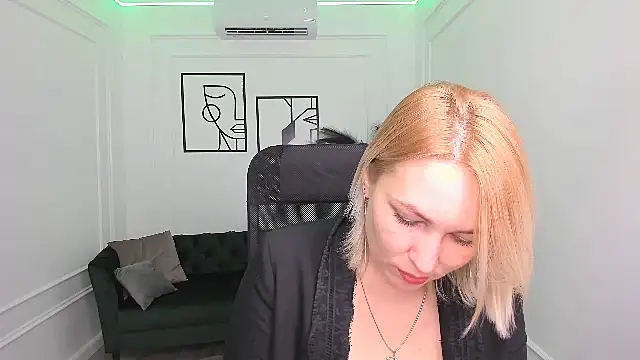 CamilaFatem online show from September 22, 8:00 pm